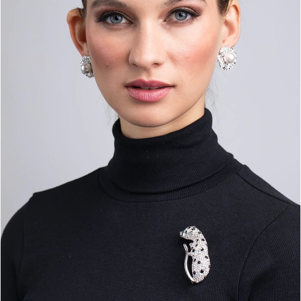 Vintage Kenneth Jay Lane leopard brooch.
